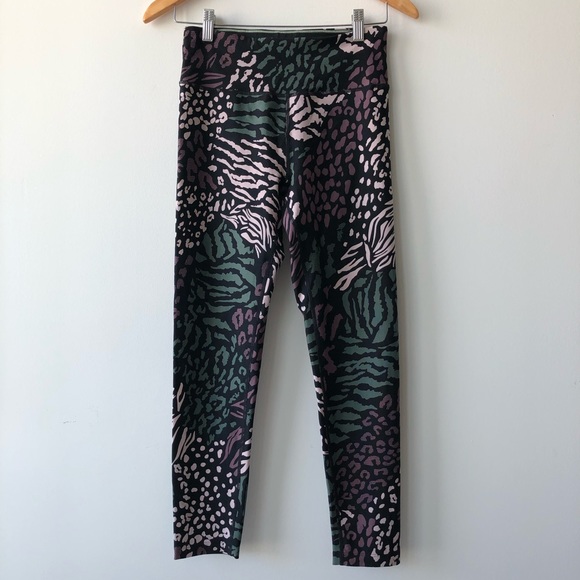 Calvin Klein Animal Print High Waisted Leggings - Picture 2 of 6